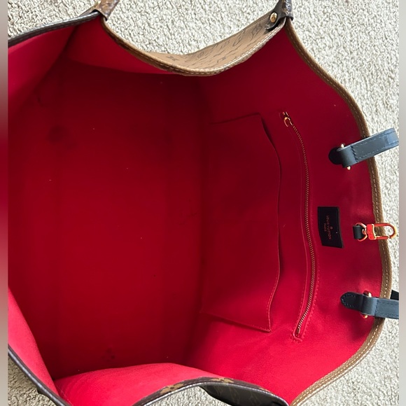 100% Authentic ON THE GO LOUIS VUITTON GM BAG PURCHASED FROM ACTUAL STOREFRONT - Picture 7 of 17